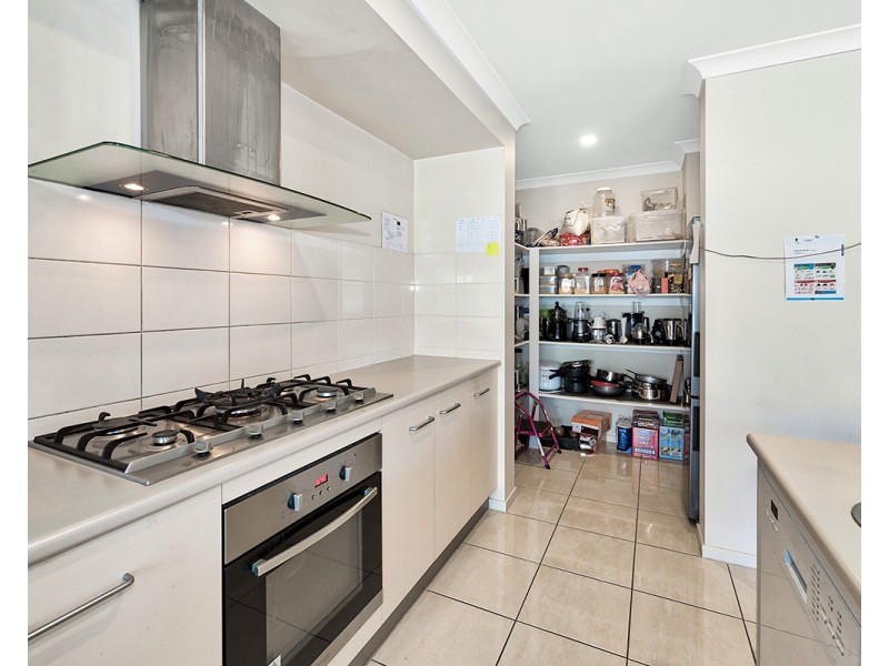 9 Rhinelander Close, Clyde North VIC 3978