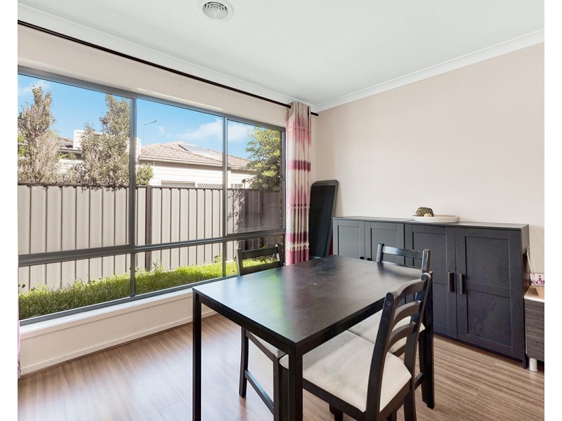 9 Rhinelander Close, Clyde North VIC 3978