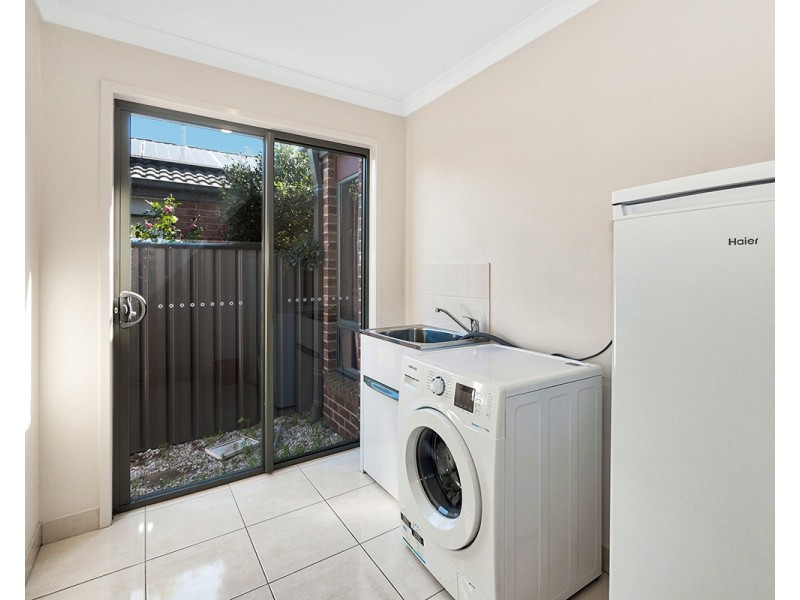 9 Rhinelander Close, Clyde North VIC 3978