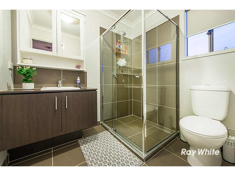 12 Crowe Avenue, Cranbourne West VIC 3977
