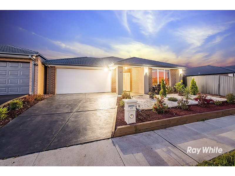 17 Burchill Avenue, Cranbourne East VIC 3977