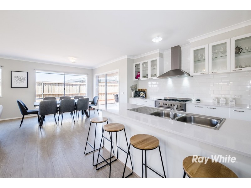 24 Ayredale Street, Clyde VIC 3978