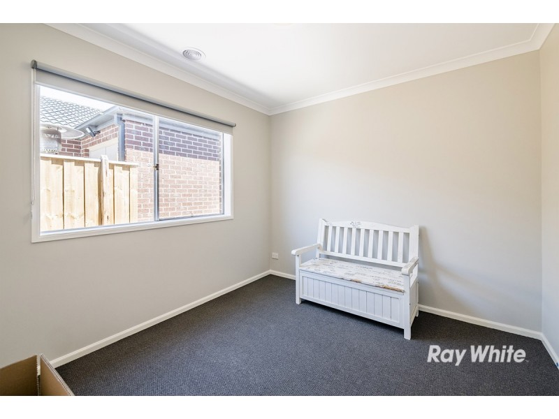 24 Ayredale Street, Clyde VIC 3978