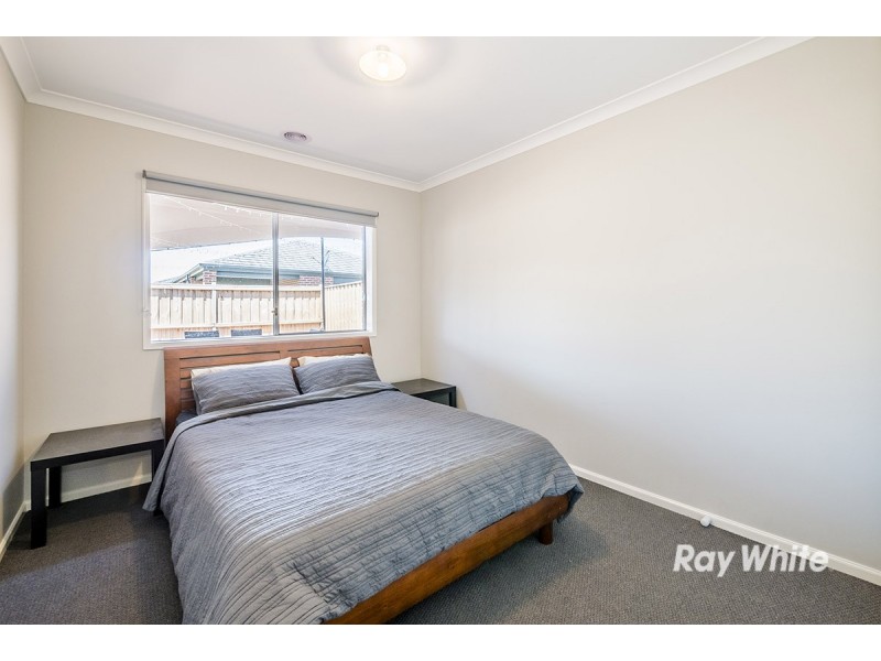 24 Ayredale Street, Clyde VIC 3978