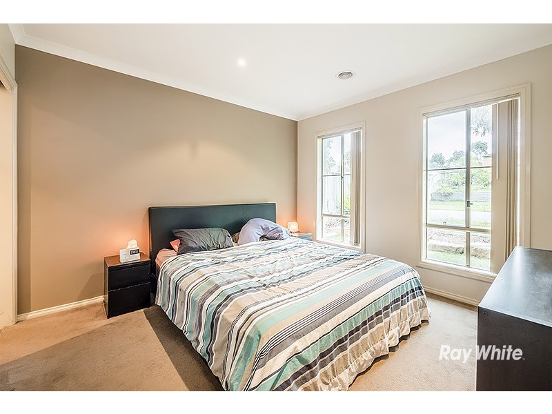 4 Ned Street, Cranbourne East VIC 3977
