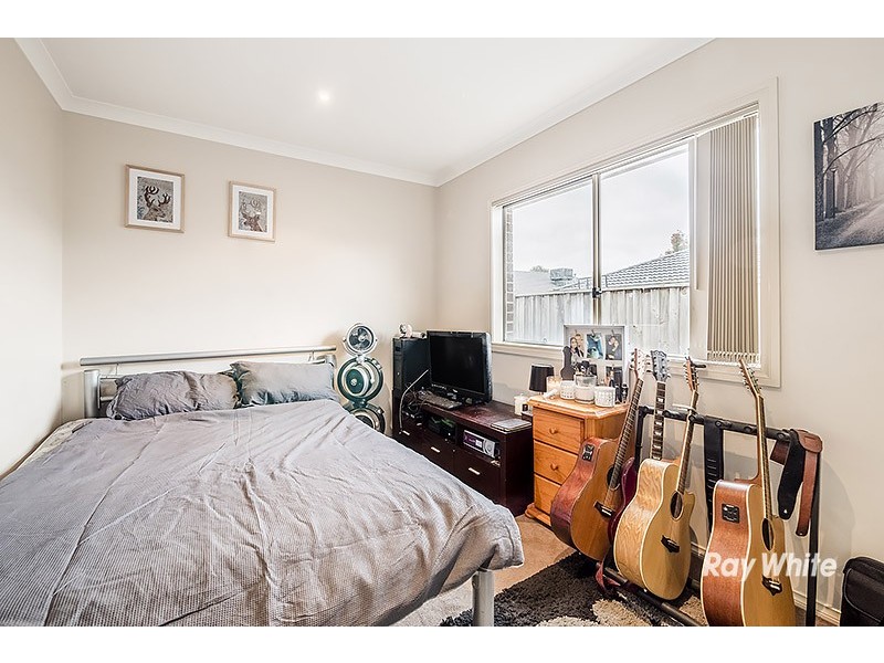 4 Ned Street, Cranbourne East VIC 3977