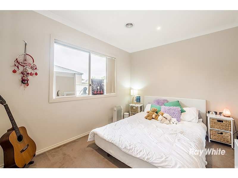 4 Ned Street, Cranbourne East VIC 3977