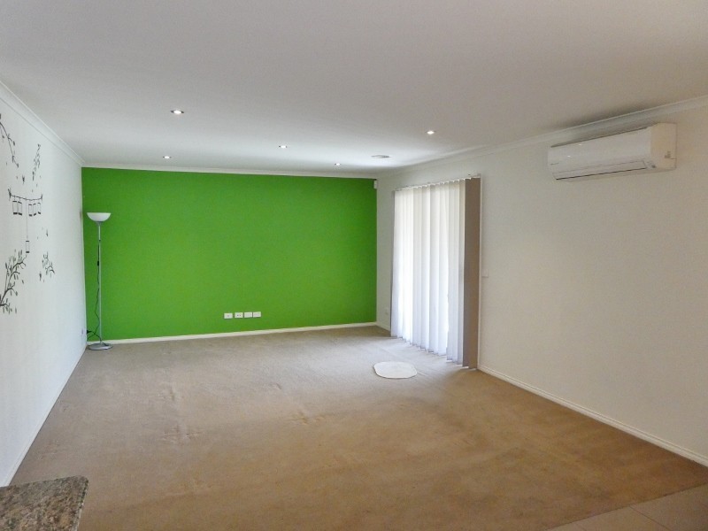 11 Meduno Drive, Hampton Park VIC 3976