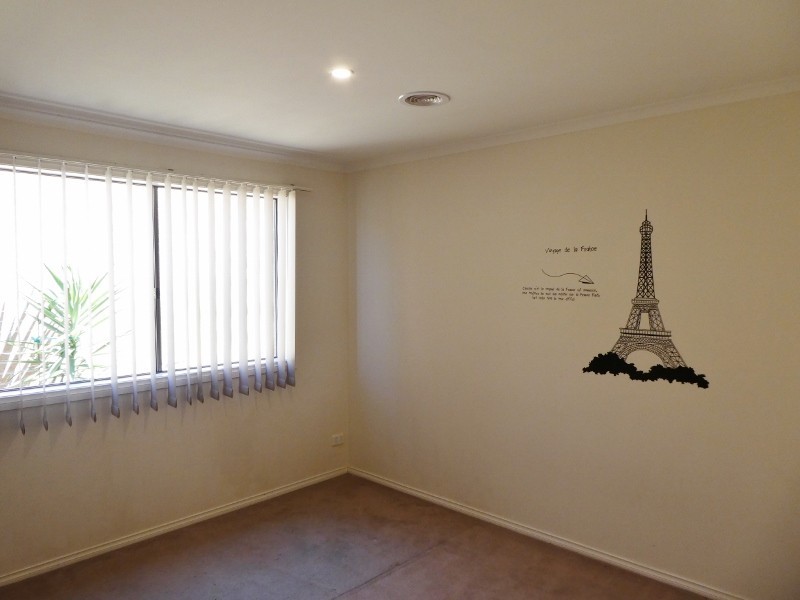 11 Meduno Drive, Hampton Park VIC 3976