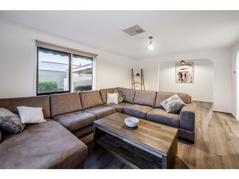 3 Rose Lane, Cranbourne VIC 3977