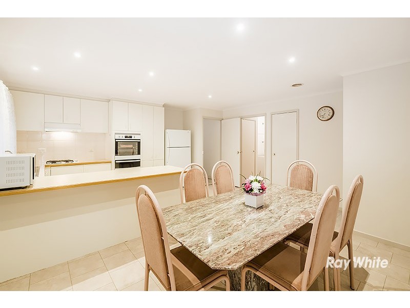 4 Reginald Court, Cranbourne West VIC 3977