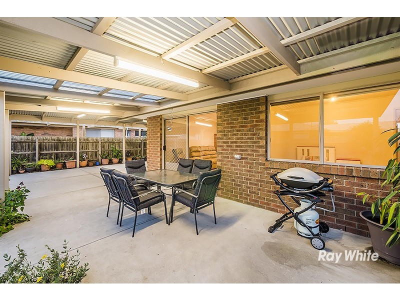 4 Reginald Court, Cranbourne West VIC 3977