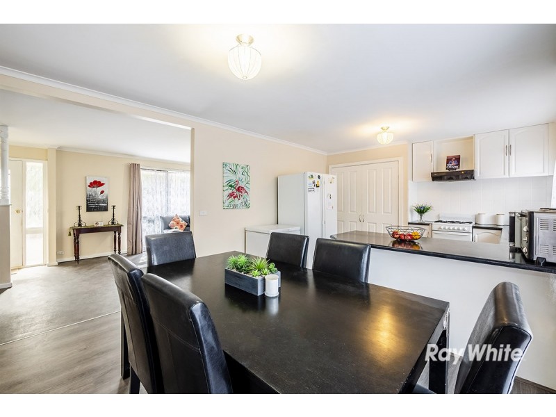 9 Delmont Court, Cranbourne VIC 3977