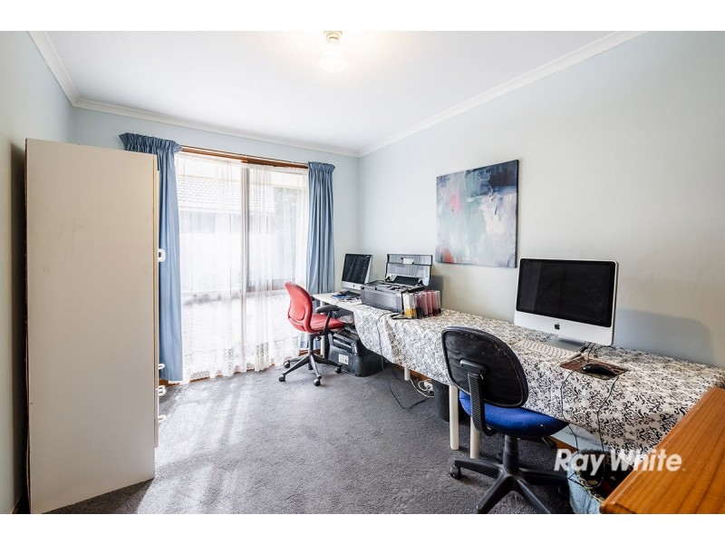 9 Delmont Court, Cranbourne VIC 3977