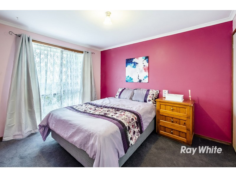 9 Delmont Court, Cranbourne VIC 3977