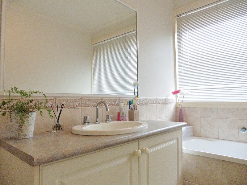 44 Ardblair Terrace, Narre Warren South VIC 3805