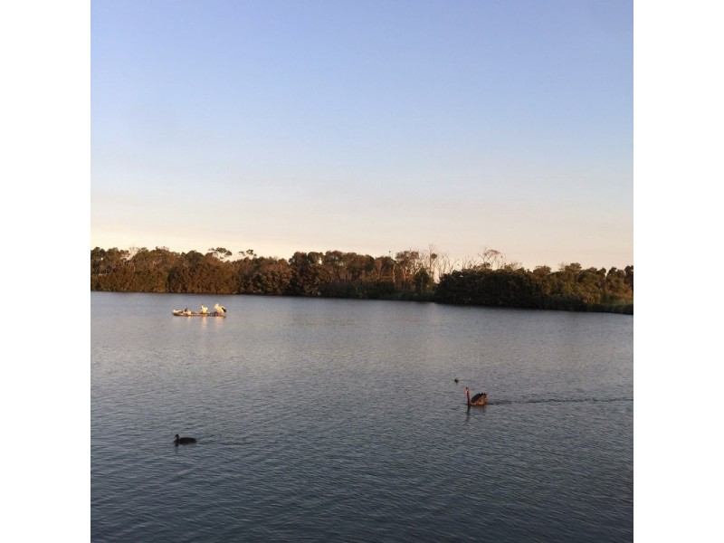 44 Ardblair Terrace, Narre Warren South VIC 3805