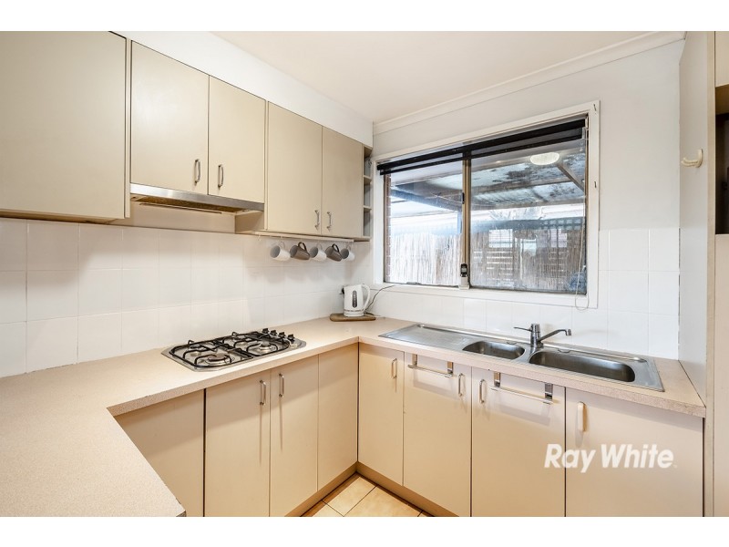 12 Navarre Drive, Cranbourne West VIC 3977