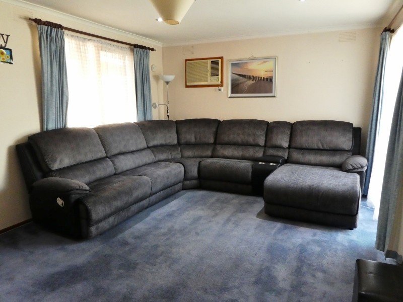 12 Lonsdale Crescent, Cranbourne North VIC 3977