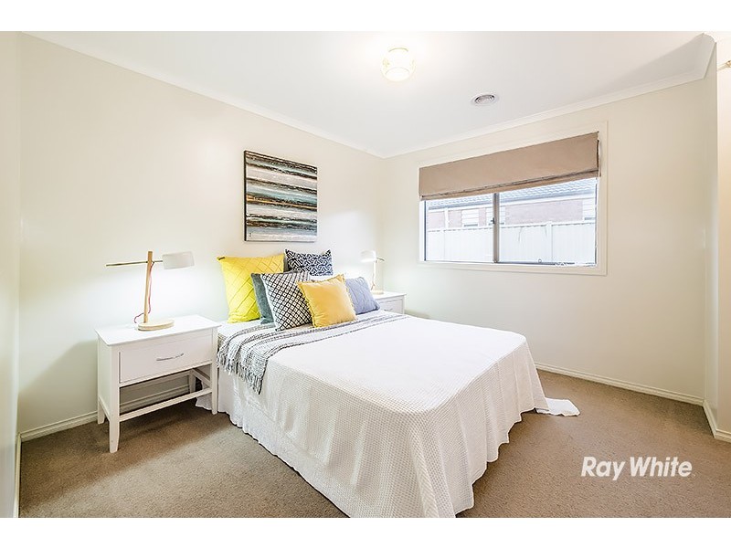 135 Blue Horizons Way, Pakenham VIC 3810