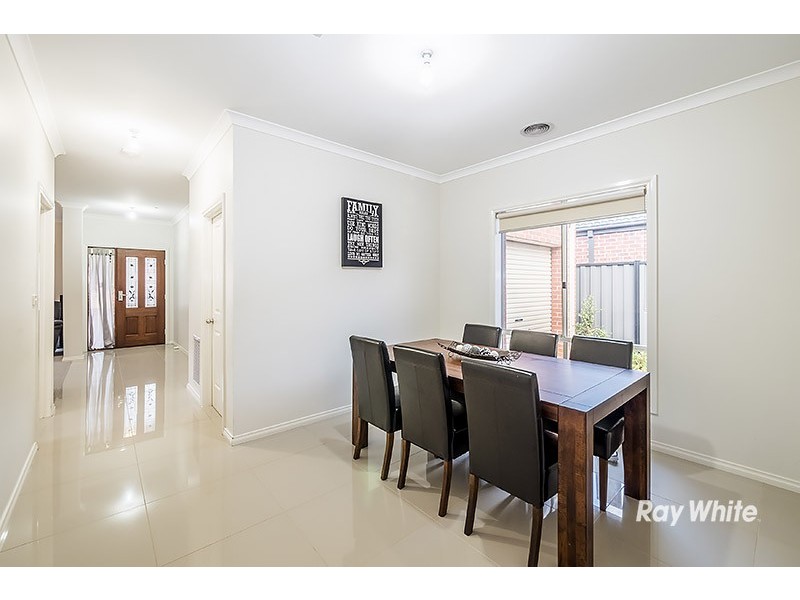 4 San Fratello Street, Clyde North VIC 3978