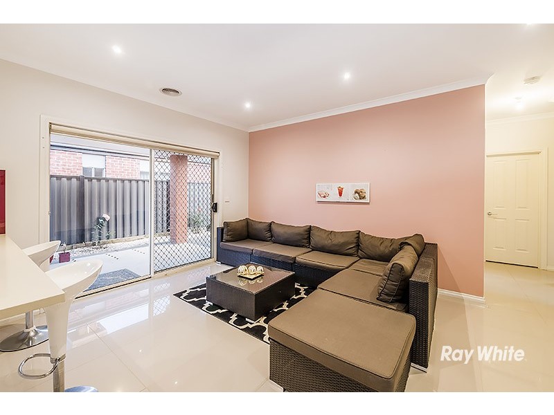 4 San Fratello Street, Clyde North VIC 3978