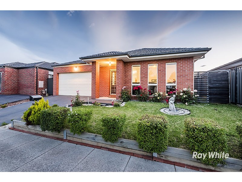 4 San Fratello Street, Clyde North VIC 3978