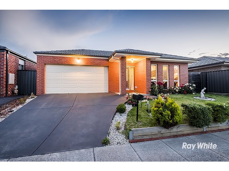 4 San Fratello Street, Clyde North VIC 3978
