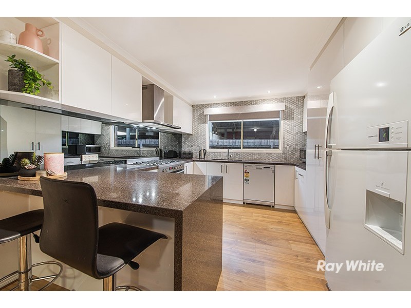 85 Raisell Road, Cranbourne West VIC 3977