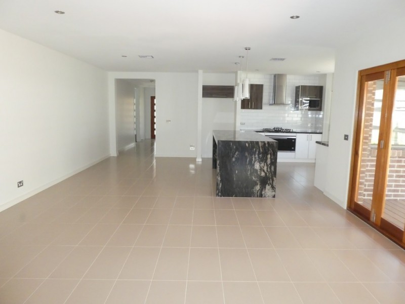 14 Princeton Place, Cranbourne West VIC 3977