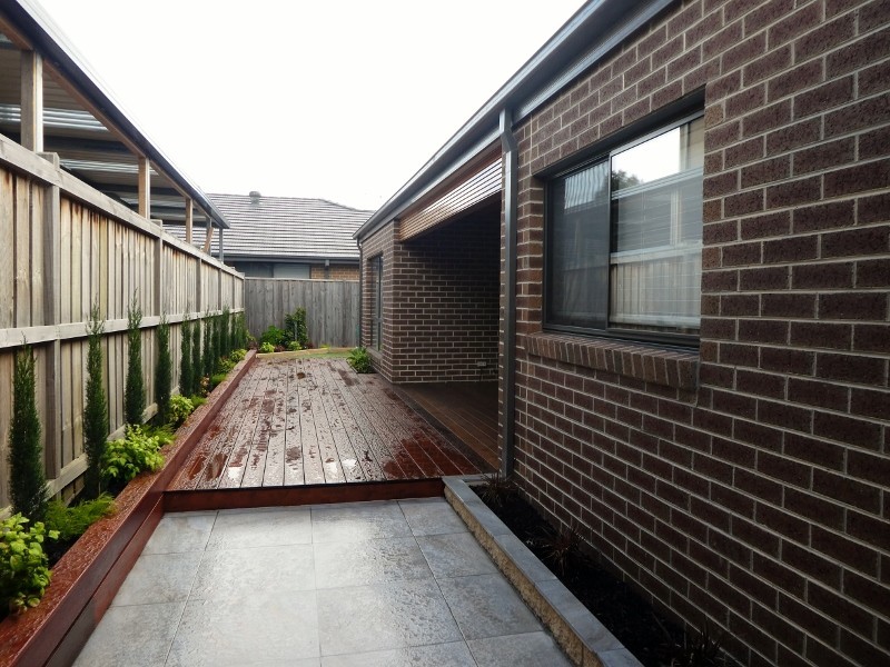 14 Princeton Place, Cranbourne West VIC 3977