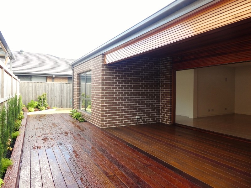 14 Princeton Place, Cranbourne West VIC 3977