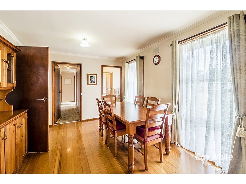 5 Valepark Crescent, Cranbourne VIC 3977
