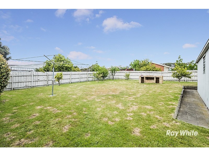 5 Valepark Crescent, Cranbourne VIC 3977
