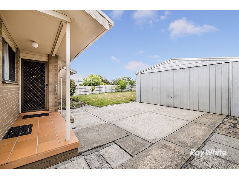 5 Valepark Crescent, Cranbourne VIC 3977