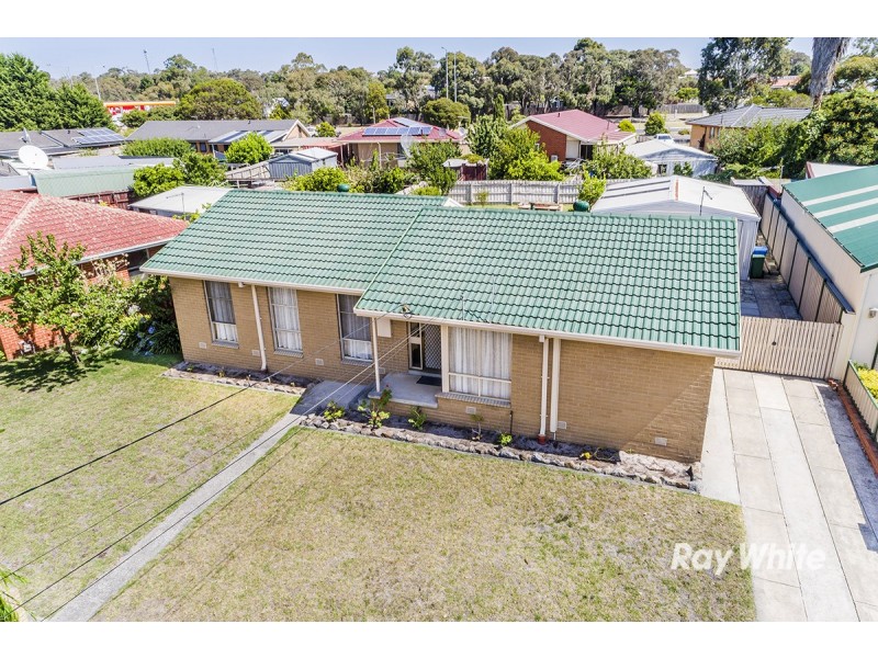 5 Valepark Crescent, Cranbourne VIC 3977