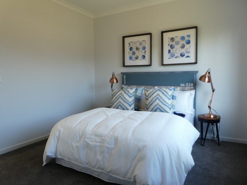 14 Fintona Crescent, Cranbourne West VIC 3977