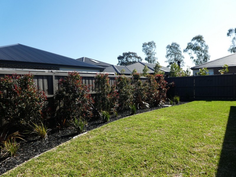 14 Fintona Crescent, Cranbourne West VIC 3977