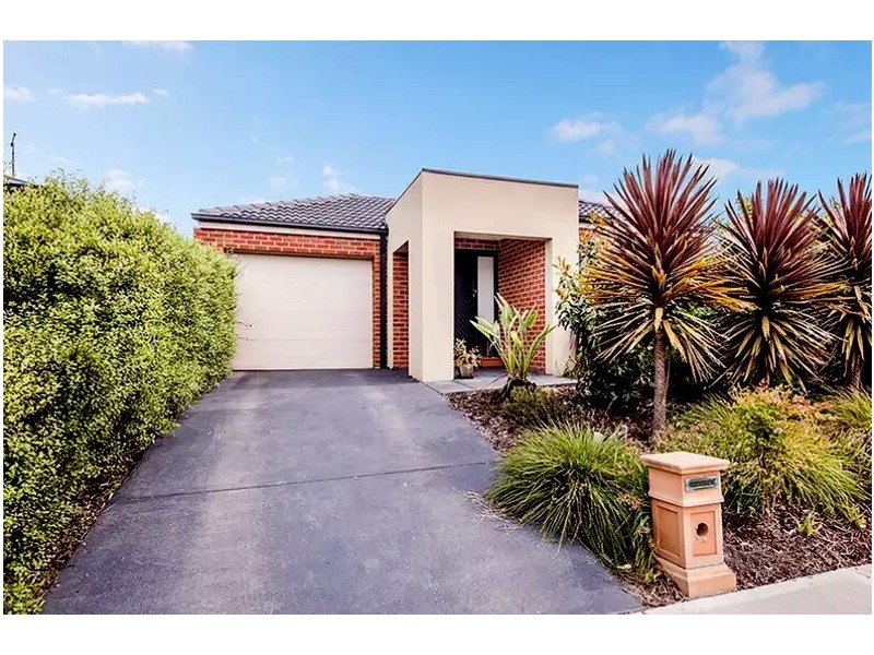 13 Teviot Street, Clyde VIC 3978
