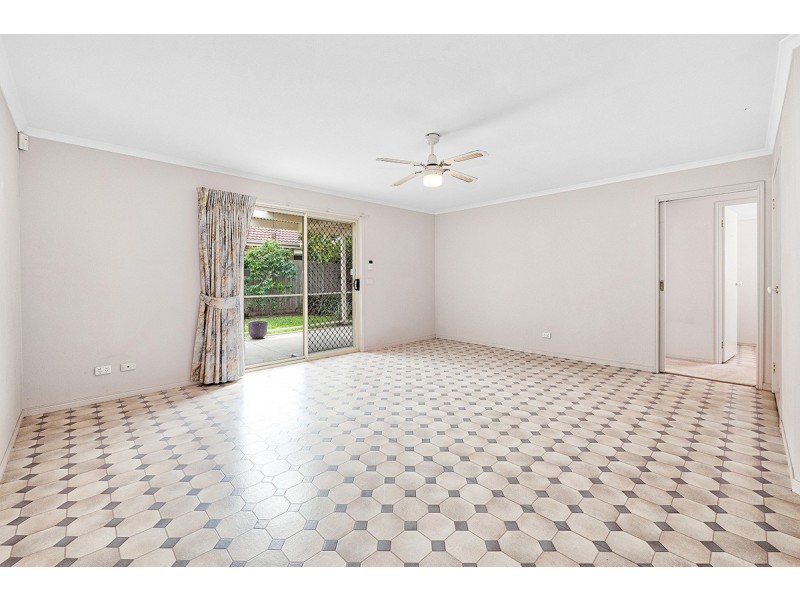 16 Breamlea Way, Cranbourne West VIC 3977