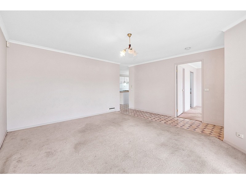 16 Breamlea Way, Cranbourne West VIC 3977