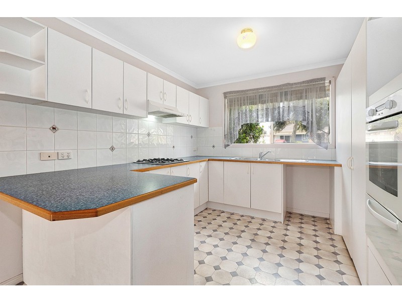 16 Breamlea Way, Cranbourne West VIC 3977