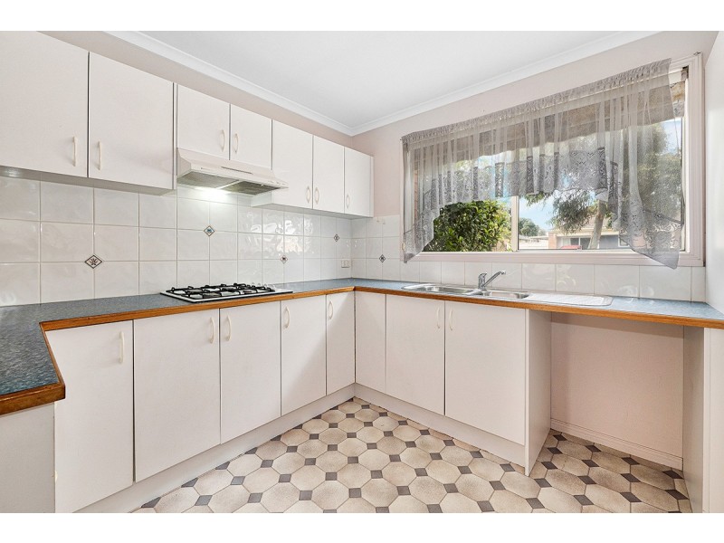 16 Breamlea Way, Cranbourne West VIC 3977