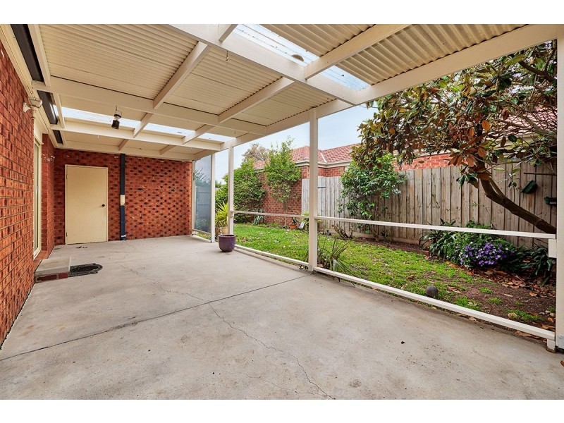 16 Breamlea Way, Cranbourne West VIC 3977