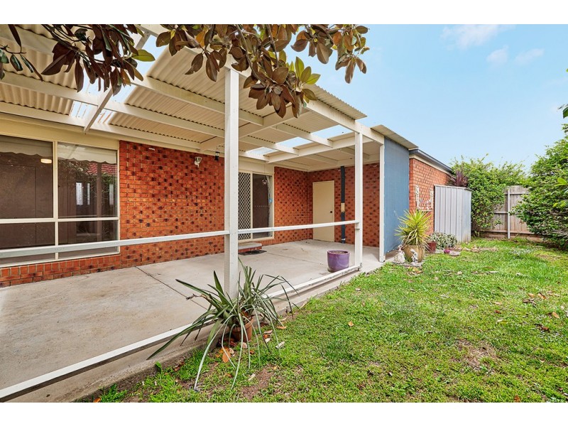 16 Breamlea Way, Cranbourne West VIC 3977