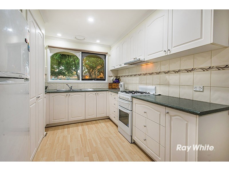 5 Bourke Road, Cranbourne VIC 3977