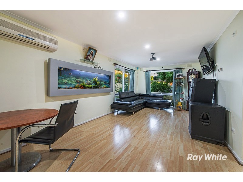 5 Bourke Road, Cranbourne VIC 3977