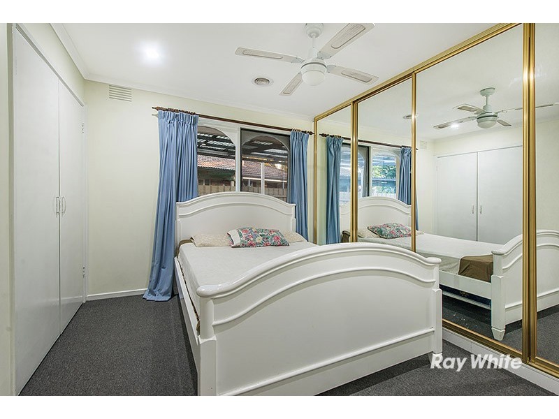 5 Bourke Road, Cranbourne VIC 3977