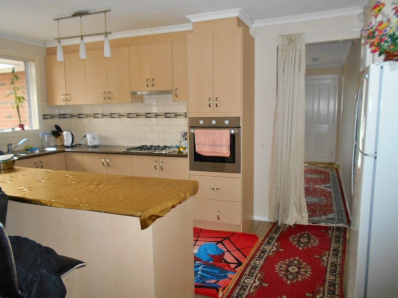 1 Kismet Close, Cranbourne West VIC 3977