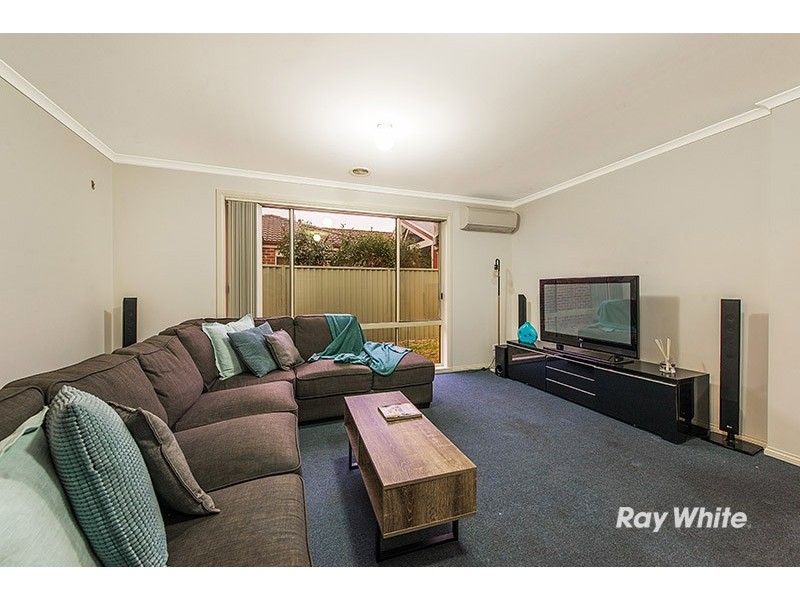 49 Briarcrest Drive, Cranbourne East VIC 3977